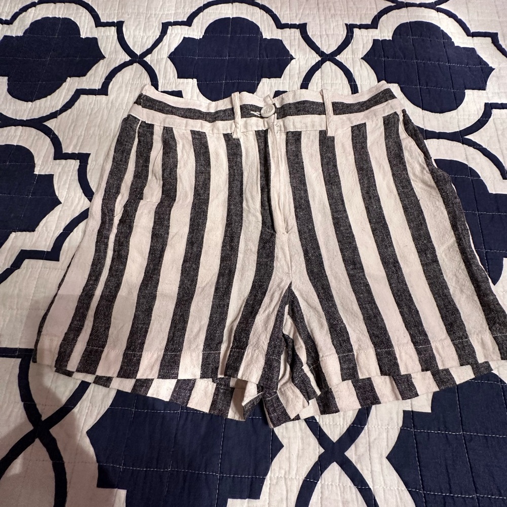 Who What Wear High Waist White and Gray Shorts